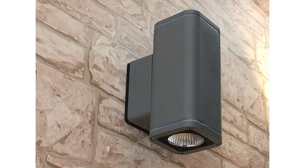 Advantages of Rectangle LED Outdoor Wall Light MB16-005